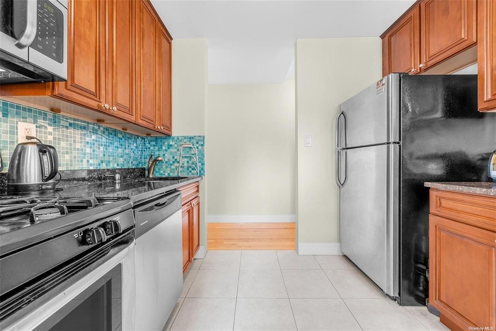 105-07 66th Rd unit 6E, Forest Hills, NY 11375 - photo 1