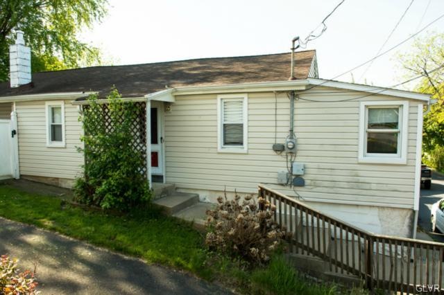 1229 Trapps Ln, Allentown, PA 18103 - photo 1