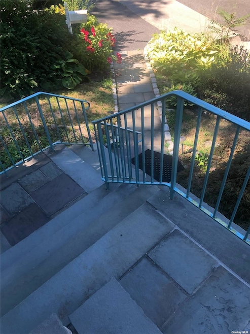 29 Hammond Rd, Glen Cove, NY 11542 - photo 1