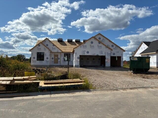 W251N2413 Valleyview Cir, Pewaukee, WI 53072 - photo 1