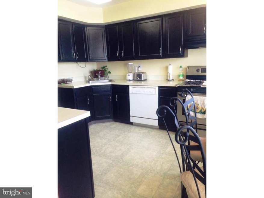 105 Claridge Ct unit 8, Princeton, NJ 08540 - photo 1