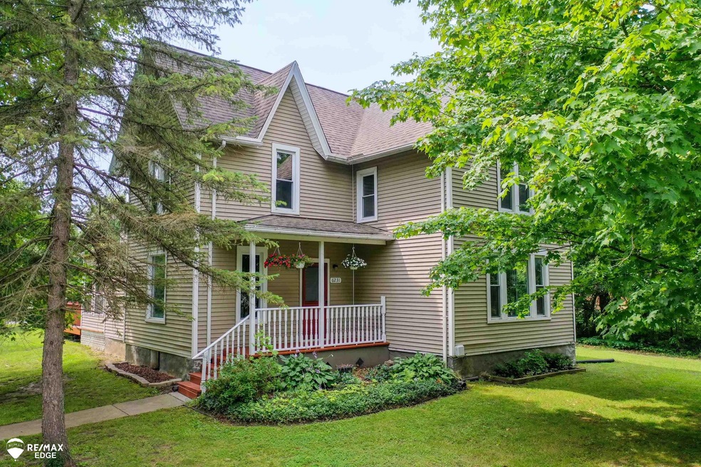 6231 Calkins Rd, Flint, MI 48532 - photo 1