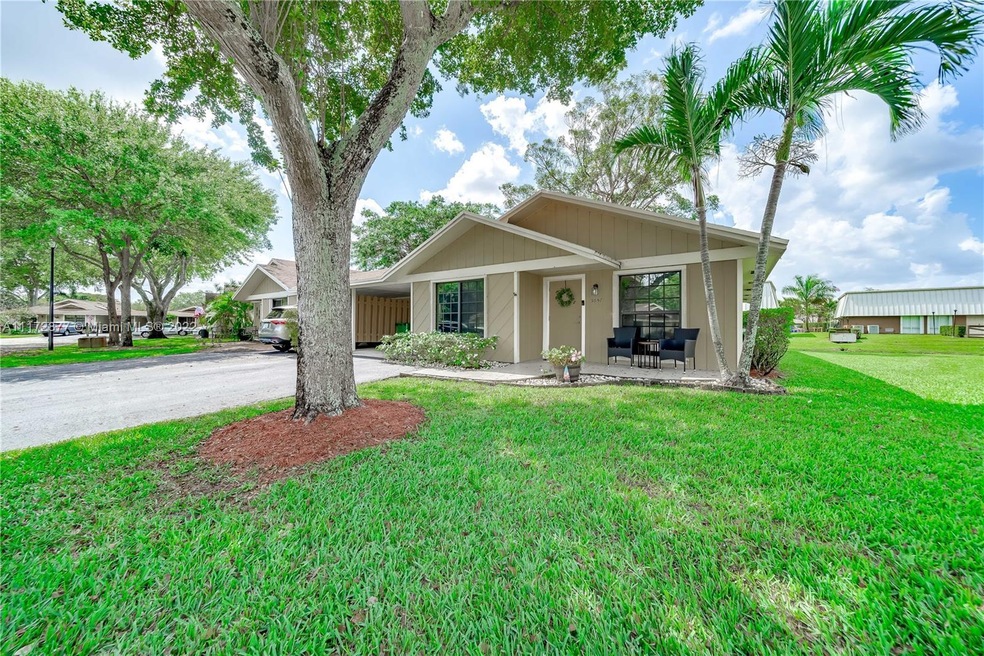 3657 W Forge Rd unit 37, Davie, FL 33328 - photo 1