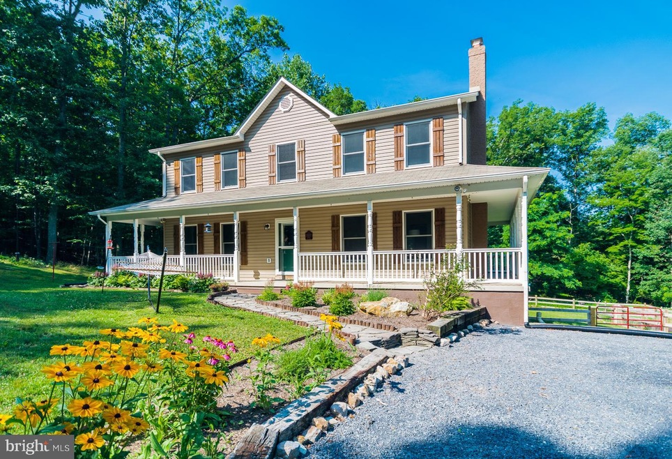 1099 Driftwood Dr, Gerrardstown, WV 25420 - photo 1