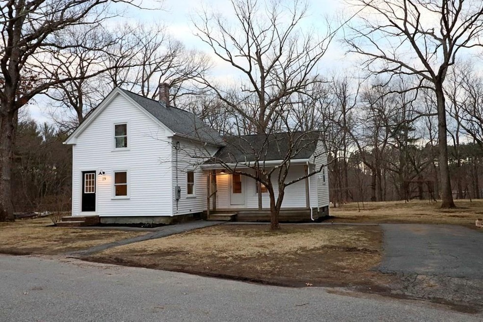 19 Tolman Ave, Shirley, MA 01464 - photo 1