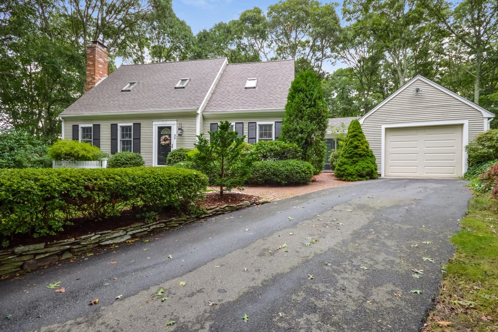 32 Streeter Hill Rd, North Falmouth, MA 02556 - photo 1