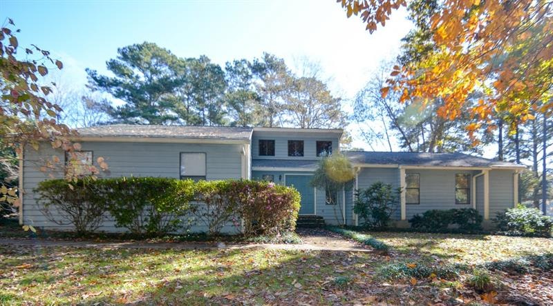 8274 Seven Oaks Dr, Jonesboro, GA 30236 - photo 1