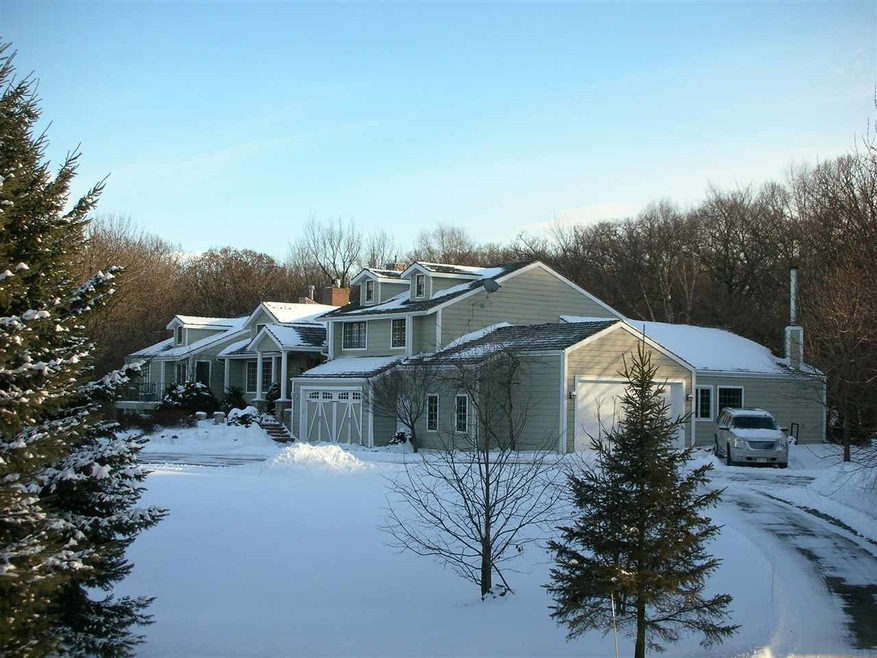 5443 Whalen Rd, Fitchburg, WI 53575 - photo 1