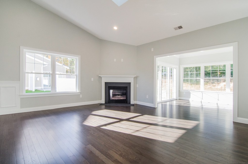 95 Rogerson Crossing unit 20, Uxbridge, MA 01569 - photo 1