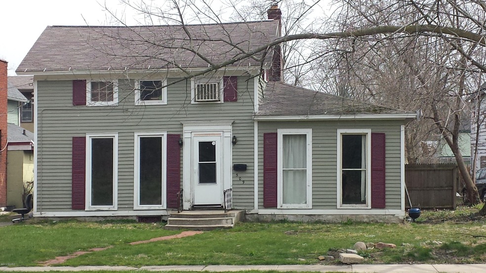 509 Davis Front