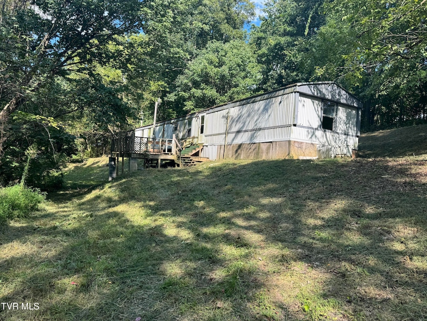 370 Mulberry Rd, Greeneville, TN 37745 - photo 1