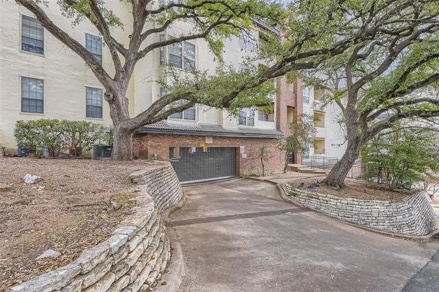 Lovely central Austin complex with mature trees an