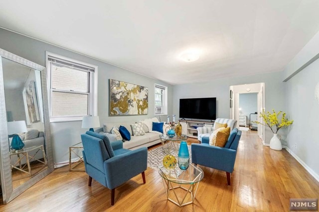 2195 N Central Rd unit 1G, Fort Lee, NJ 07024 - photo 1