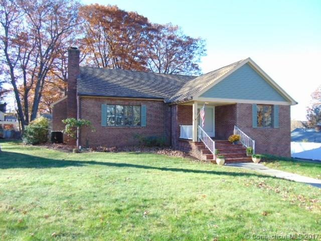 111 Avalon Cir, Waterbury, CT 06710 - photo 1