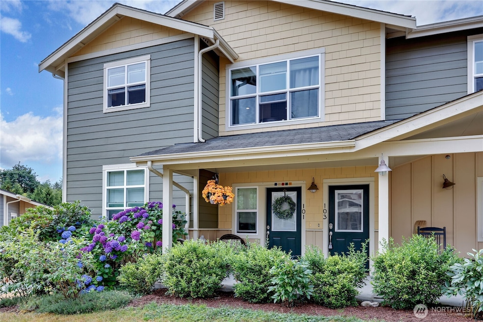7701 Beacon Place NE unit B103, Bremerton, WA 98311 - photo 1