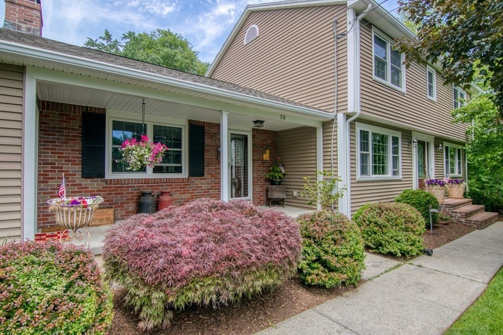 28 Fernwood Dr, Wilbraham, MA 01095 - photo 1