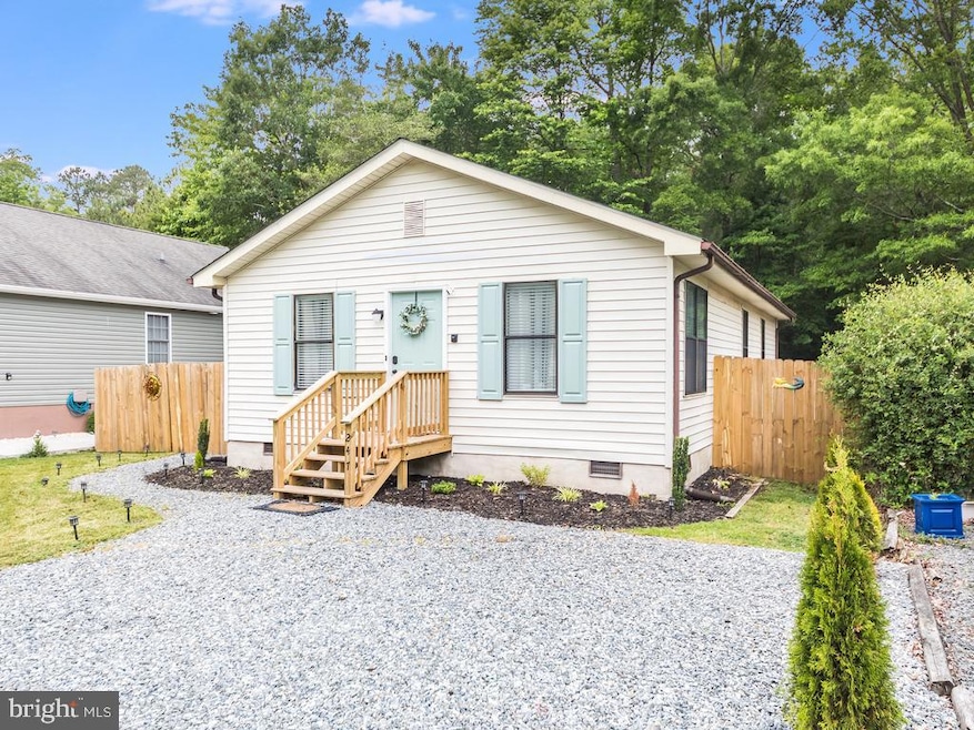 247 12th St, Colonial Beach, VA 22443 - photo 1