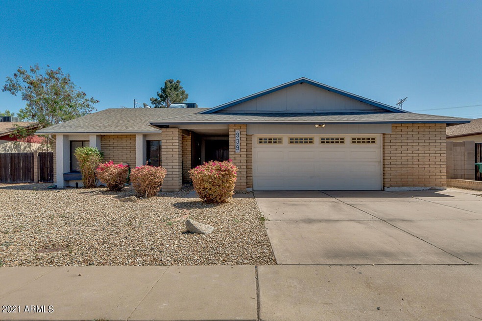 939 W Posada Ave, Mesa, AZ 85210 - photo 1