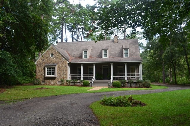 1004 Deerwood Ln, Albany, GA 31707 - photo 1