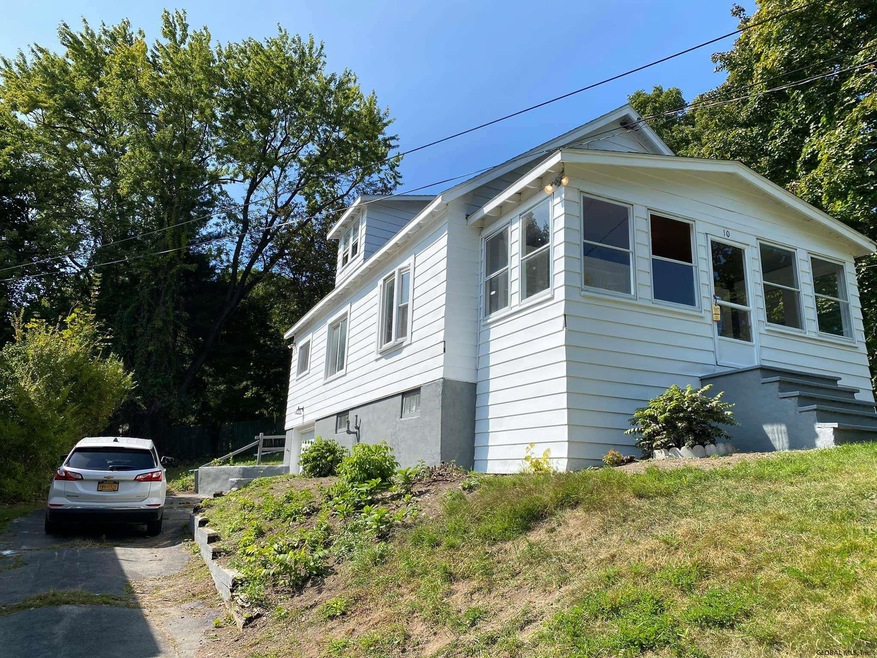 10 Leonard Ave, Troy, NY 12180 - photo 1