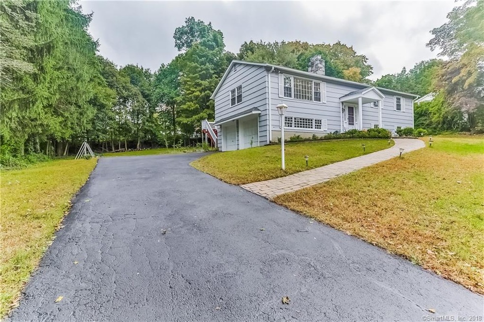 30 Wauneta Rd, Trumbull, CT 06611 - photo 1