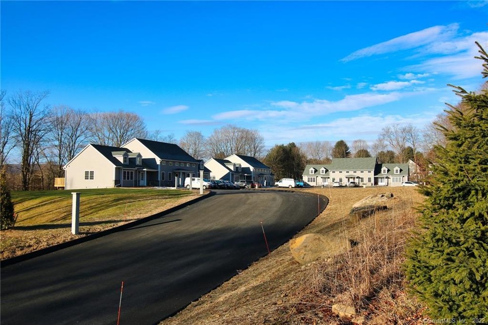 219 Main St N unit B-3, Woodbury, CT 06798 - photo 1