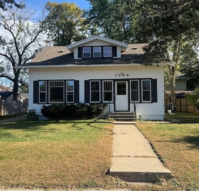 1304 7th Ave, Worthington, MN 56187 - photo 1