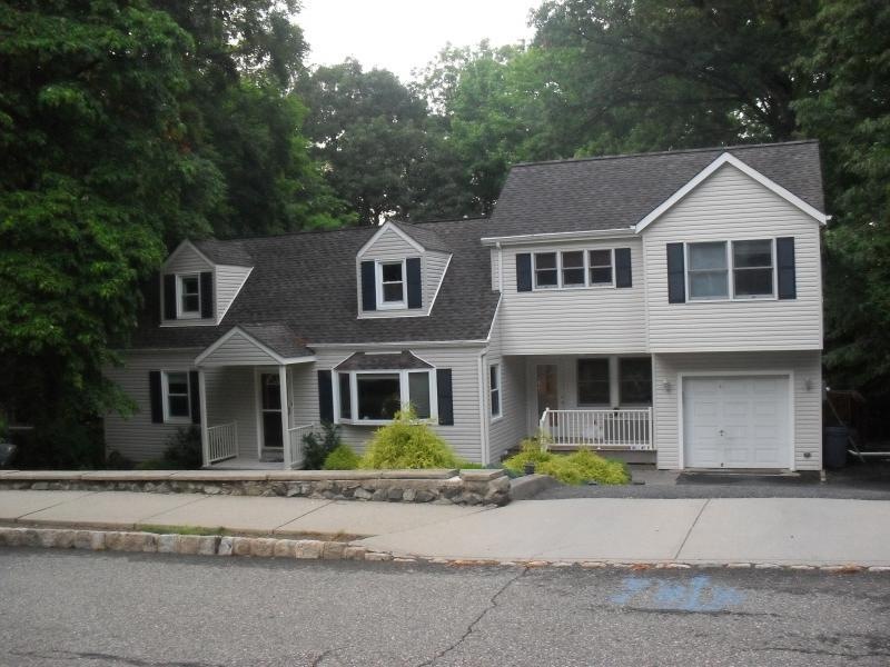 74 W Lindsley Rd, Cedar Grove, NJ 07009 - photo 1