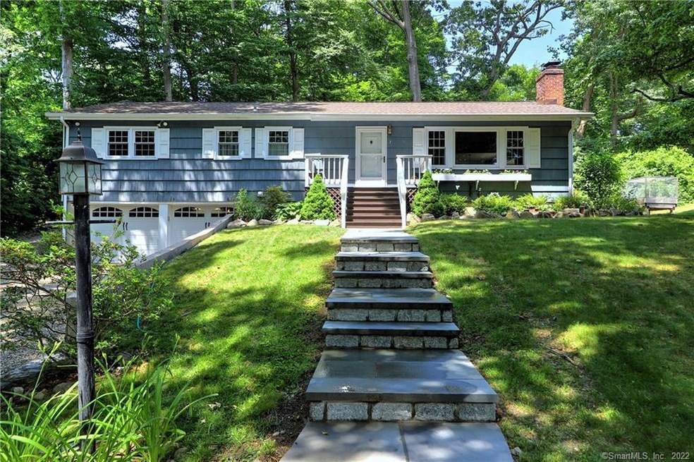 2 Pink Cloud Ct, Norwalk, CT 06851 - photo 1