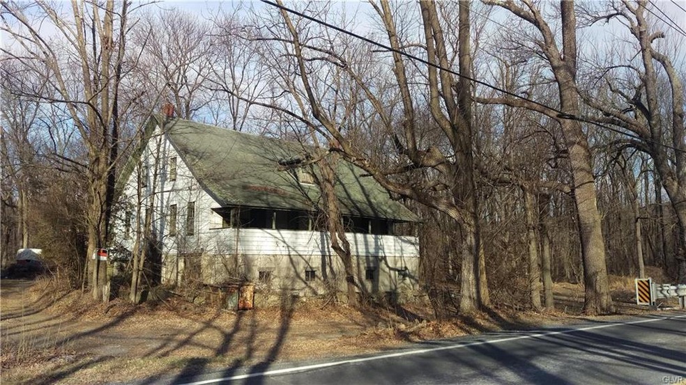 4661 Limeport Pike, Coopersburg, PA 18036 - photo 1