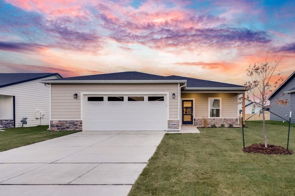 11669 W Scarlett Ct, Maize, KS 67101 - photo 1