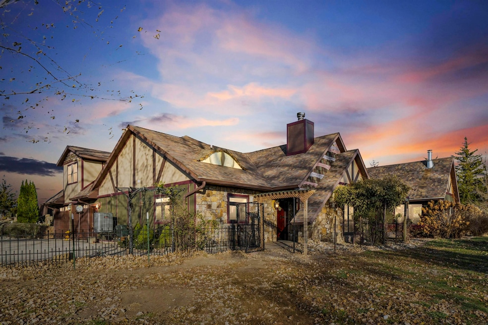 8470 W Cedar Wapsi Rd, Cedar Falls, IA 50613 - photo 1