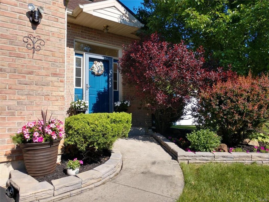 2590 Middle Way, Easton, PA 18040 - photo 1