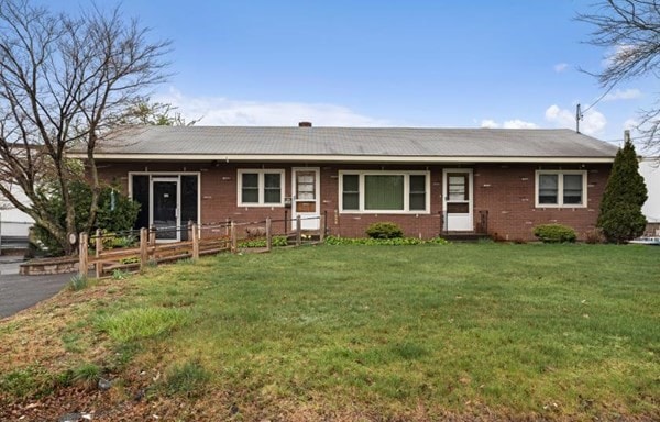 189 Brook St, Clinton, MA 01510 - photo 1