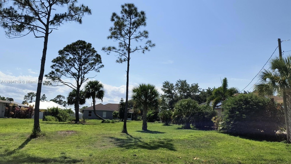 Beautiful cleared lot ready to build!