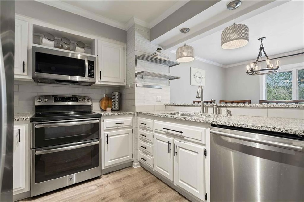 6527 Halsey St, Shawnee, KS 66216 - photo 1