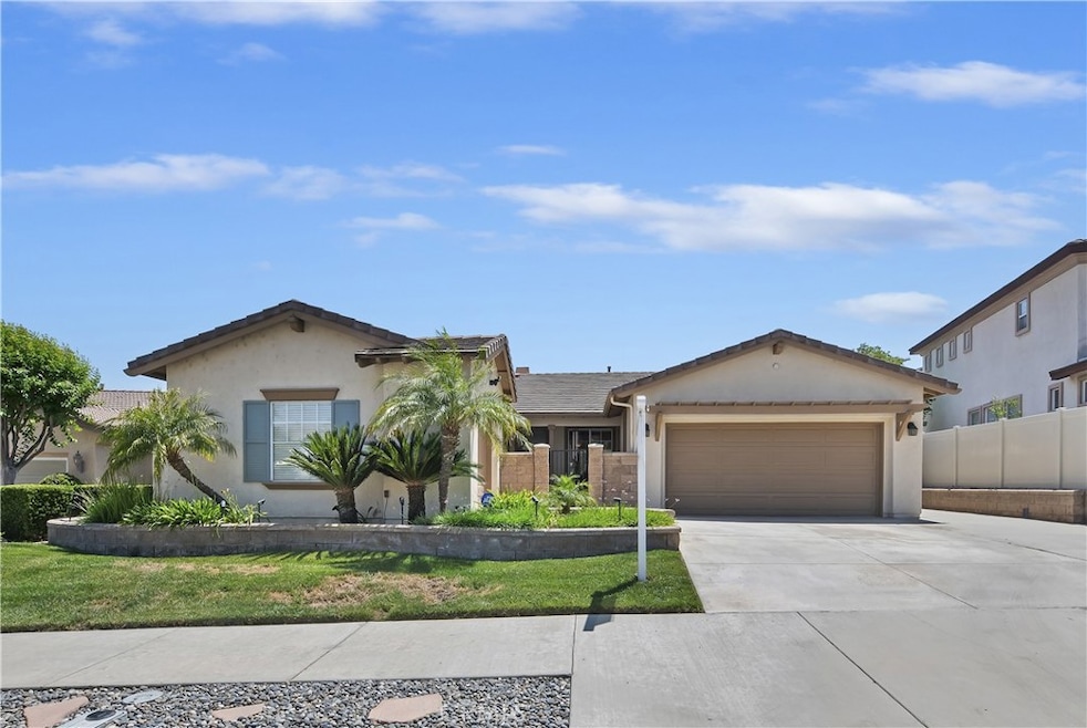 Under Contract $749,900