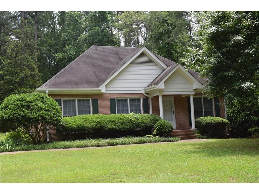 796 Lakeshore Dr, Winder, GA 30680 - photo 1
