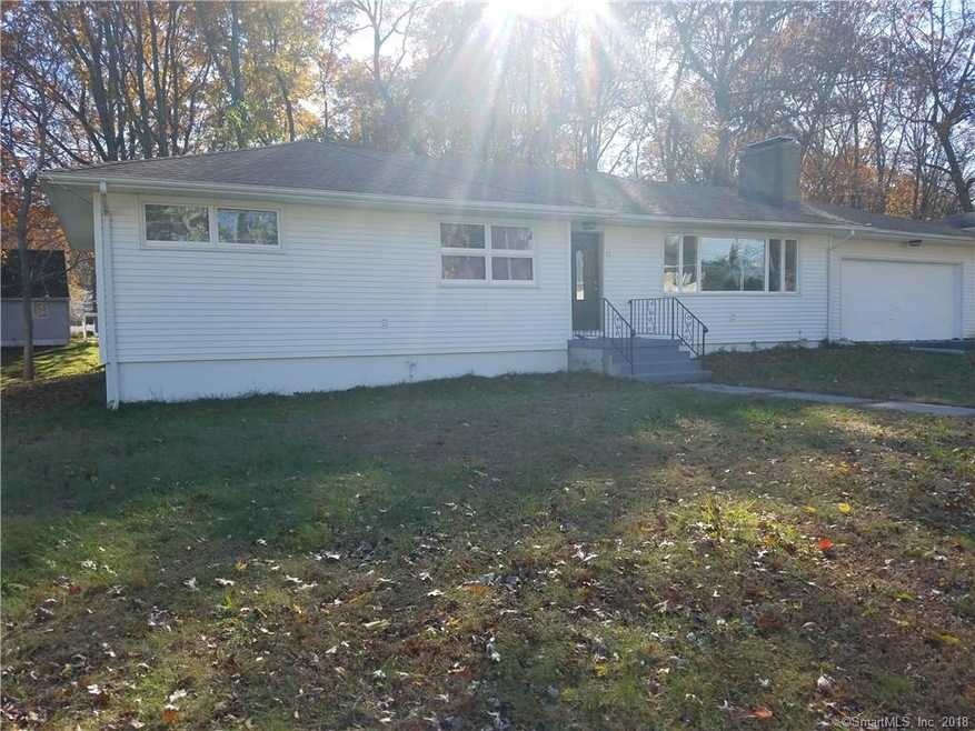 110 Piping Rock Dr, Waterbury, CT 06706 - photo 1