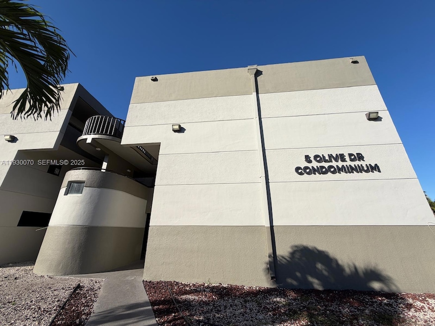 5 Olive Dr unit 24, Hialeah, FL 33010 - photo 1