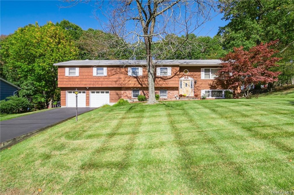 12 Oak Ridge Rd, Pomona, NY 10970 - photo 1