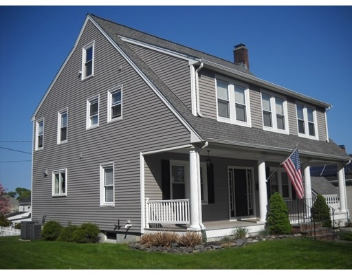 1428 Quincy Shore Dr, Quincy, MA 02169 - photo 1