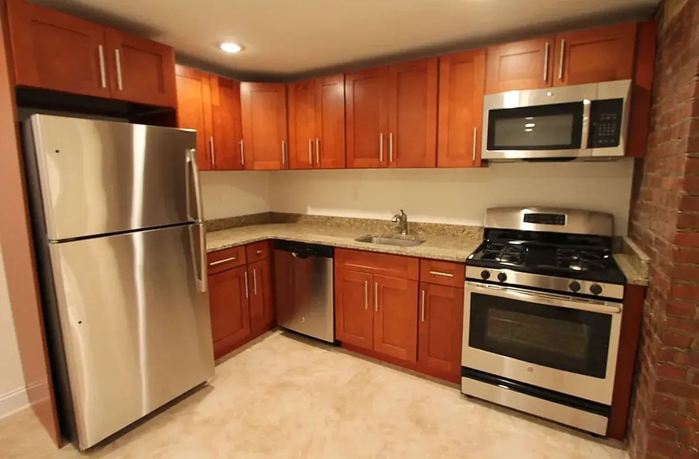 1526 St Nicholas Ave unit B, Washhgts, NY 10033 - photo 1