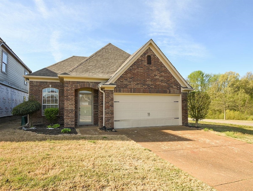 7407 Lost Grove Ln, Cordova, TN 38016 - photo 1