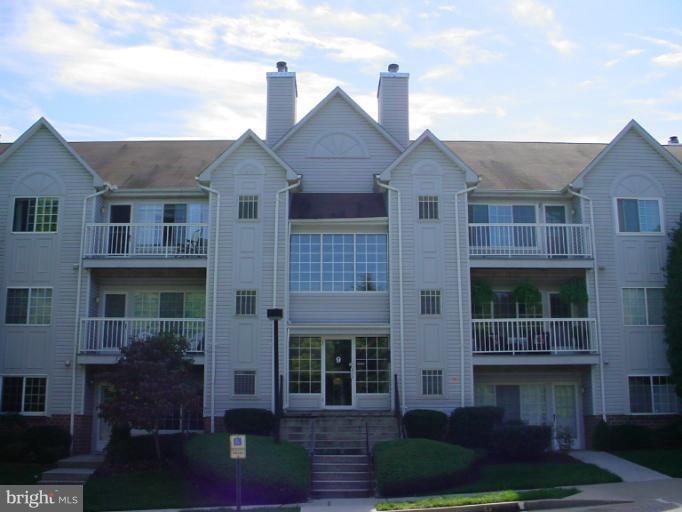 9 Tintern Ct unit 101, Lutherville Timonium, MD 21093 - photo 1
