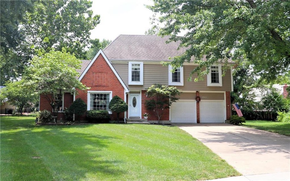 Quiet living on cul de sac in Lenexa