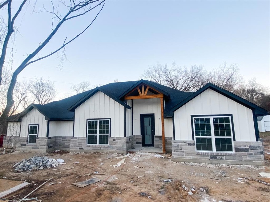 533 E 4th St, Joshua, TX 76058 - photo 1