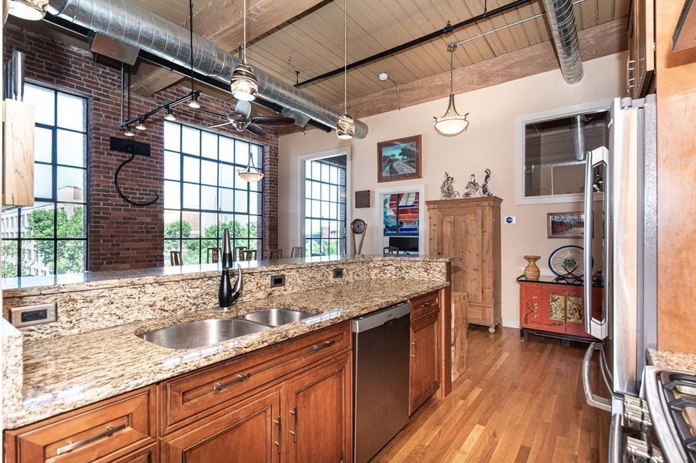 491 Dutton St unit 407, Lowell, MA 01854 - photo 1