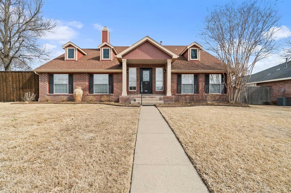 114 N Carriage House Way, Wylie, TX 75098 - photo 1