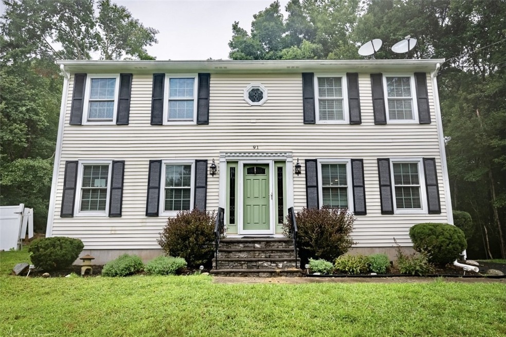 91 Linda Rd, Tiverton, RI 02878 - photo 1